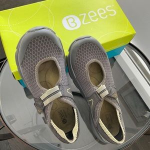 BZees Boardwalk Slip-On
